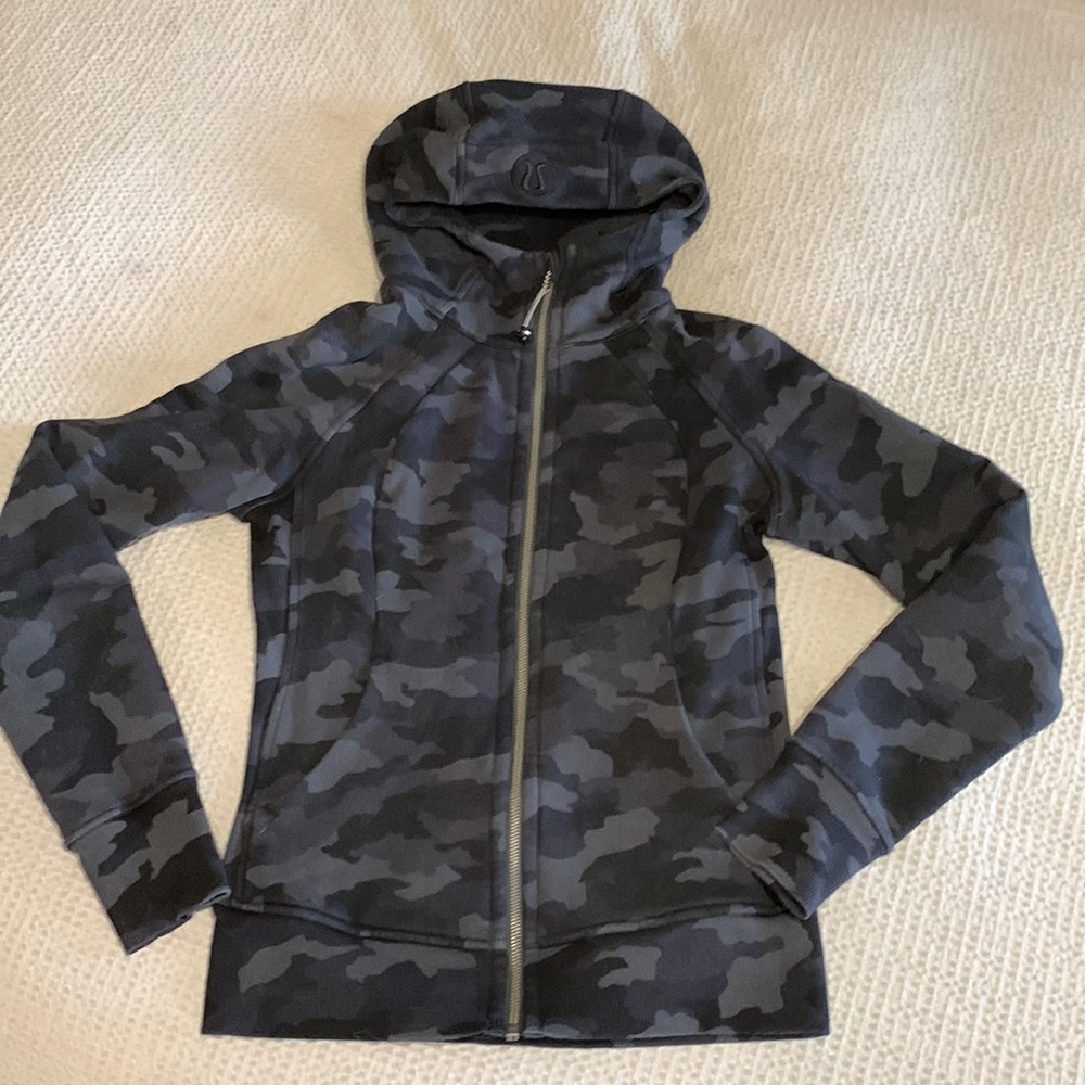 Lululemon full zip scuba. Grey camo